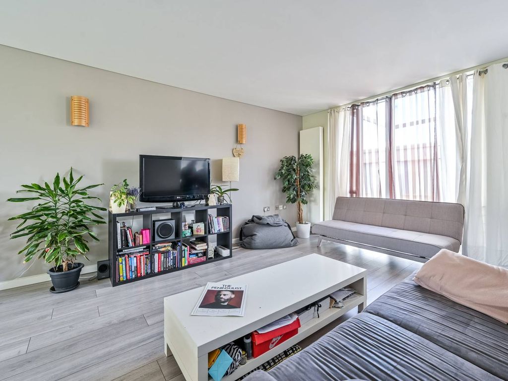 2 bed flat for sale in Child Lane, Greenwich Millennium Village, London SE10, £485,000