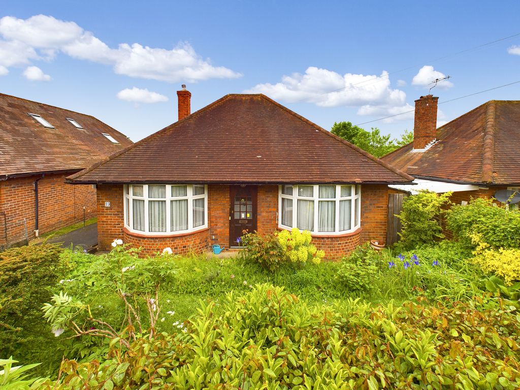 3 bed detached bungalow for sale in West Drive, High Wycombe HP13, £475,000