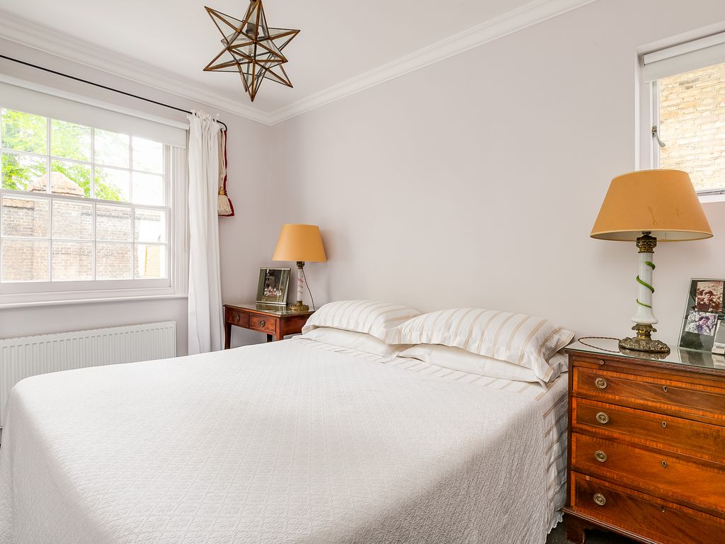 1 bed flat for sale in Ifield Road, London SW10, £525,000