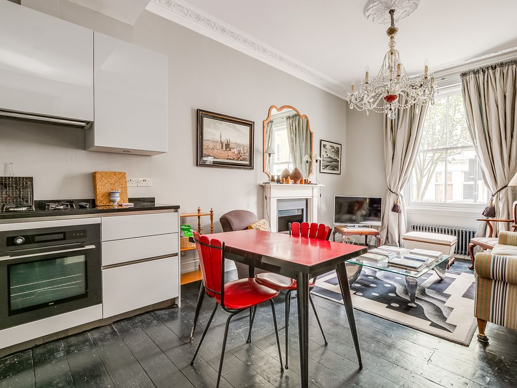 1 bed flat for sale in Ifield Road, London SW10, £525,000