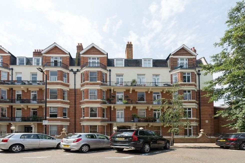 3 bed flat to rent in Wymering Road, London W9, £3,142 pcm