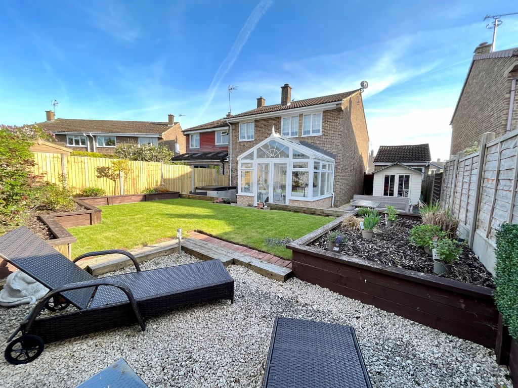 4 bed semi-detached house for sale in Dolphin Close, Linton, Cambridge CB21, £550,000
