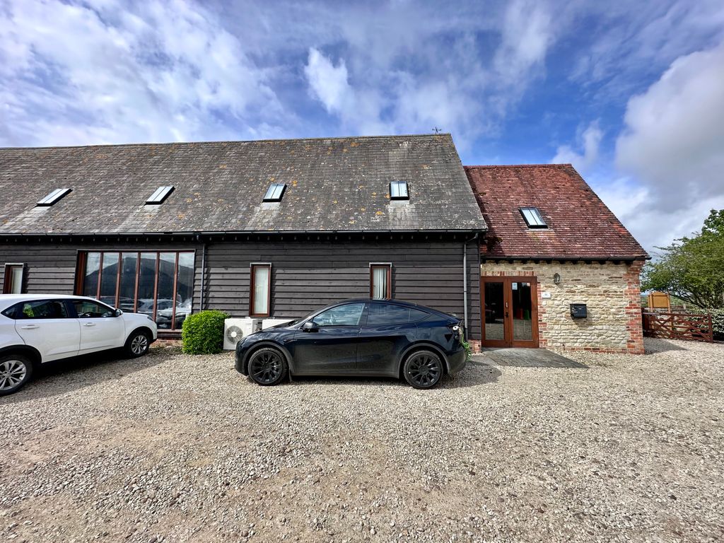 Office to let in The Threshing Barn, North Weston, Thame OX9, £25,000 pa