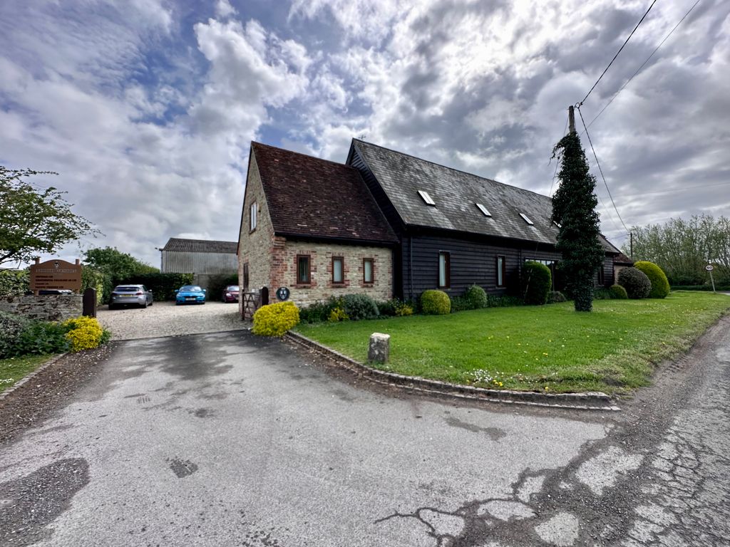 Office to let in The Threshing Barn, North Weston, Thame OX9, £25,000 pa