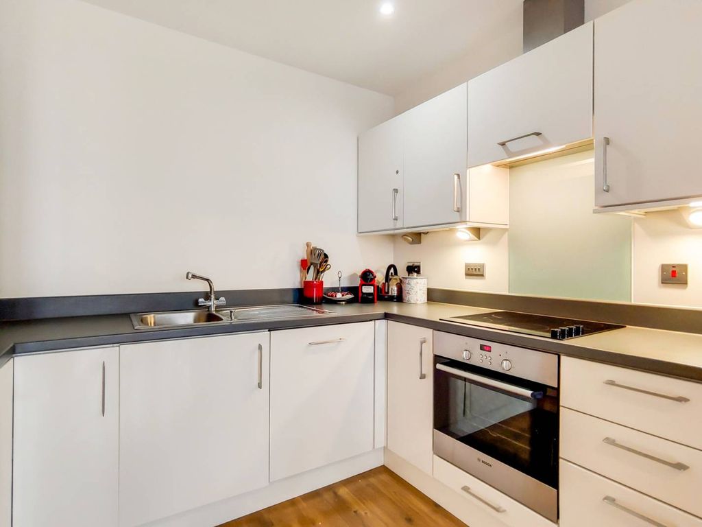 1 bed flat for sale in Warton Road, Stratford, London E15, £350,000