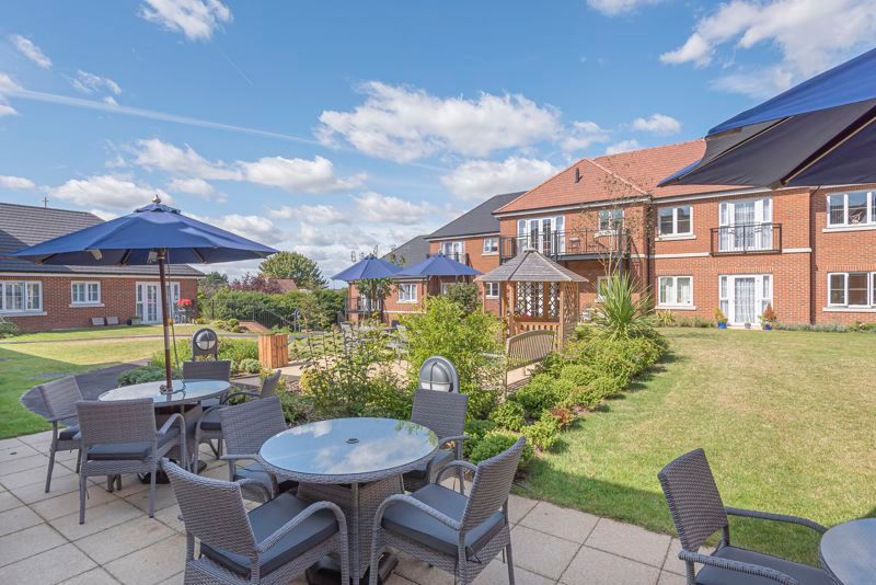 New home, 2 bed flat for sale in The Retreat, Princes Risborough HP27, £435,000