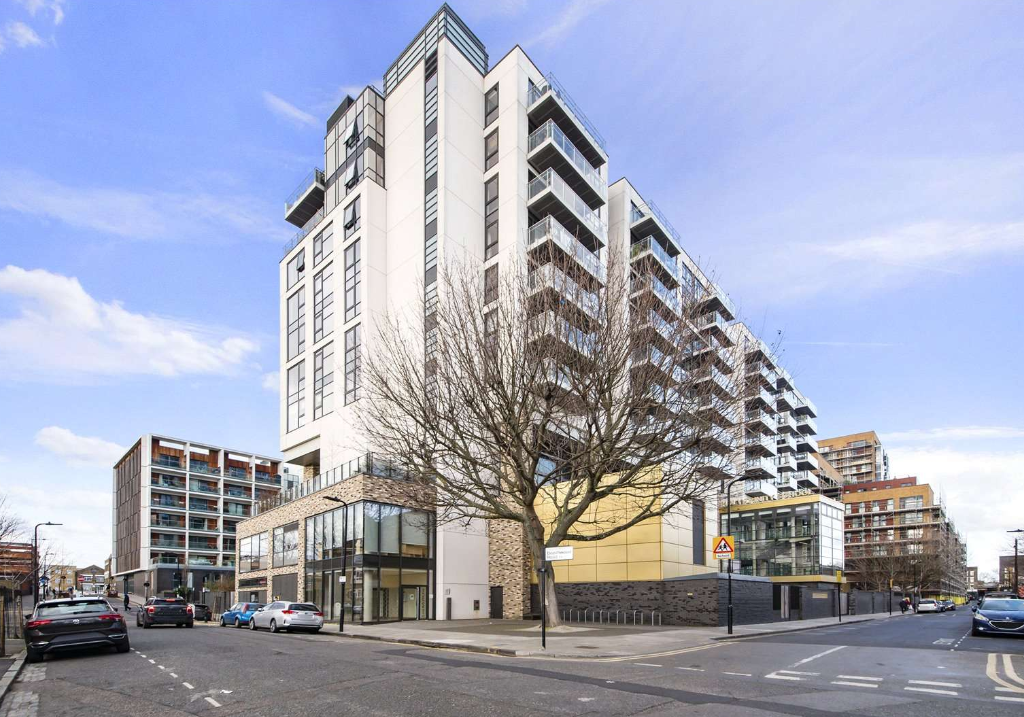 1 bed flat for sale in Zest House, Dalston, London E8, £500,000