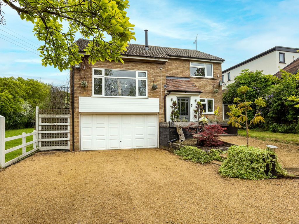 3 bed detached house for sale in Epping Road, Toot Hill CM5, £1,150,000