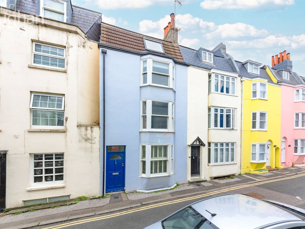 4 bed terraced house to rent in Margaret Street, Brighton, East Sussex BN2, £3,200 pcm
