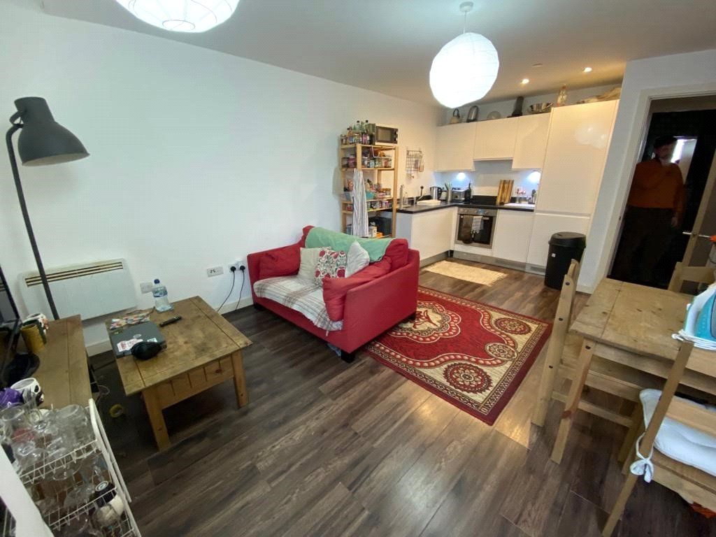 1 bed flat for sale in The Strand, Liverpool, Merseyside L2, £130,000