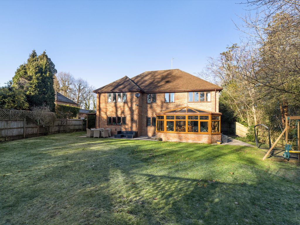 5 bed detached house for sale in Lower Road, Great Bookham, Leatherhead, Surrey KT23, £1,250,000