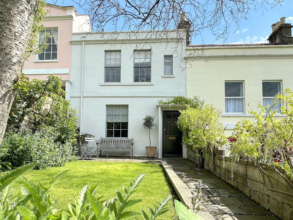 3 bed terraced house for sale in Frankley Buildings, Bath BA1, £650,000