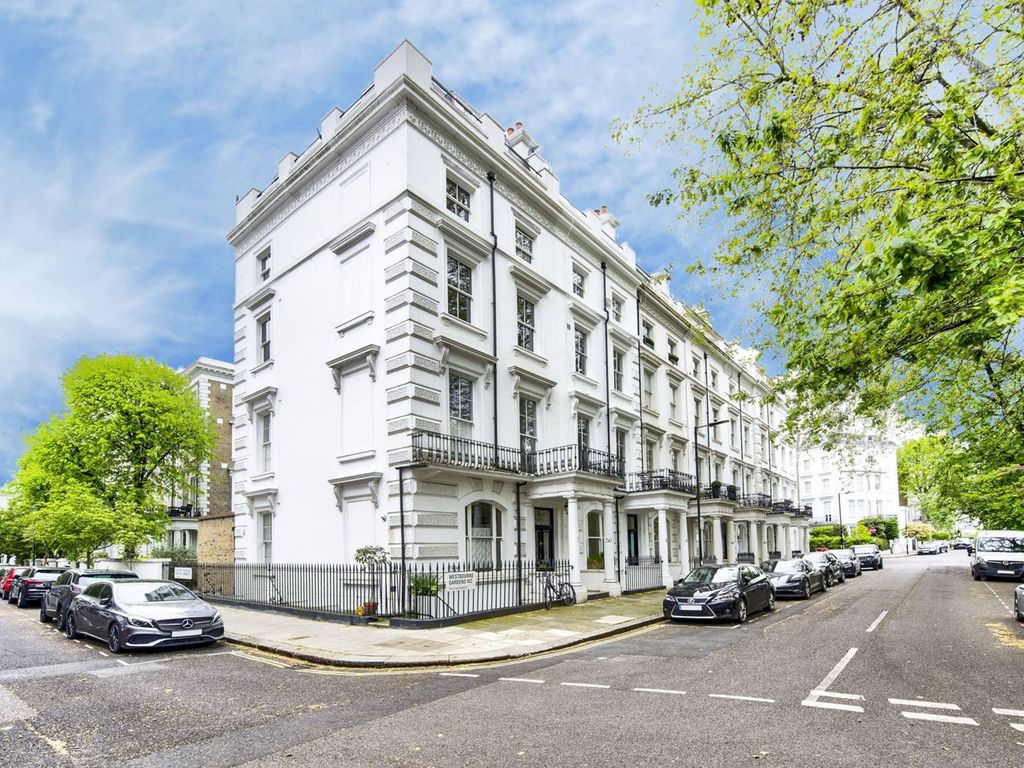 2 bed flat for sale in Westbourne Gardens, Notting Hill, London W2, £1,095,000