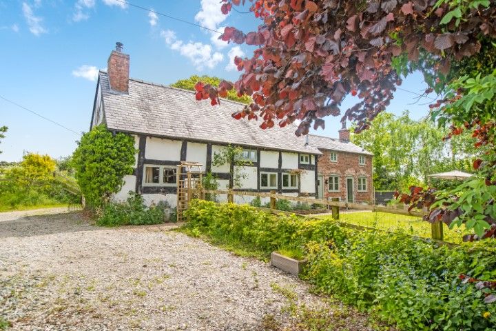 4 bed detached house for sale in Eglwys Cross, Whitchurch SY13, £650,000
