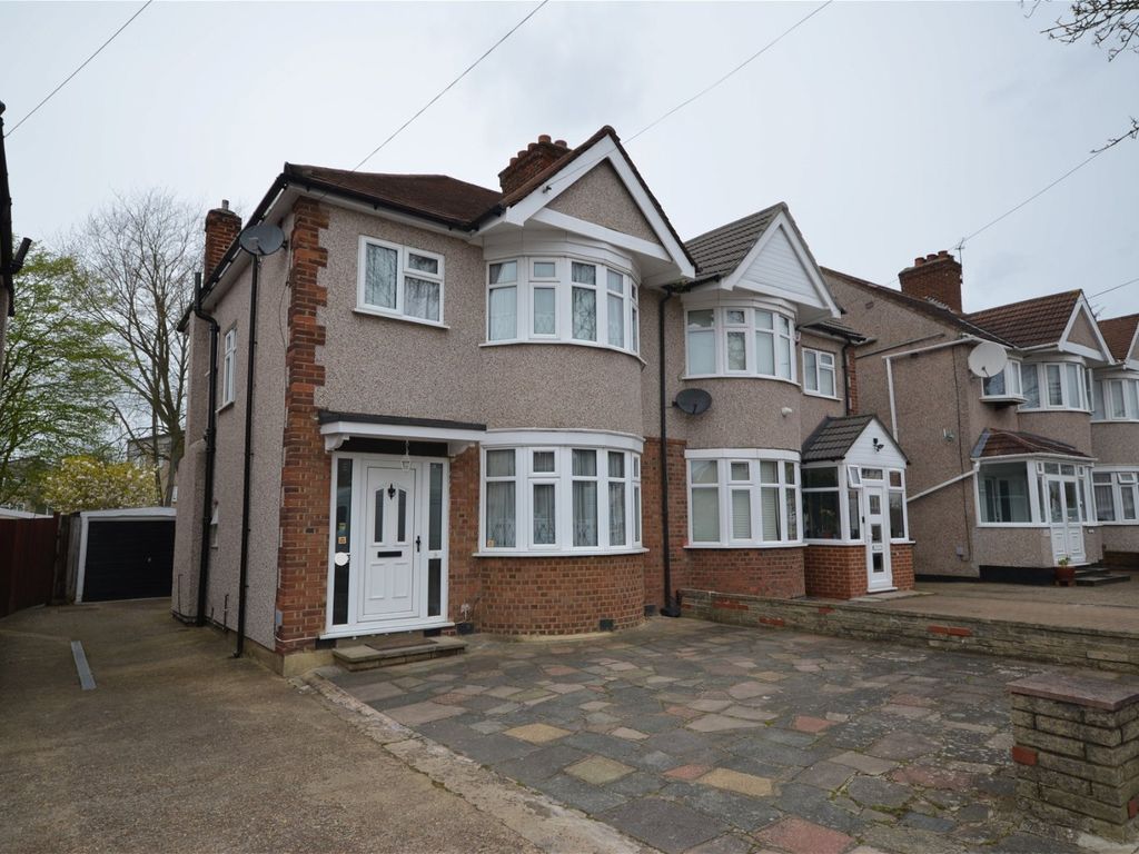 3 bed semi-detached house to rent in Kenmore Avenue, Harrow HA3, £2,200 pcm