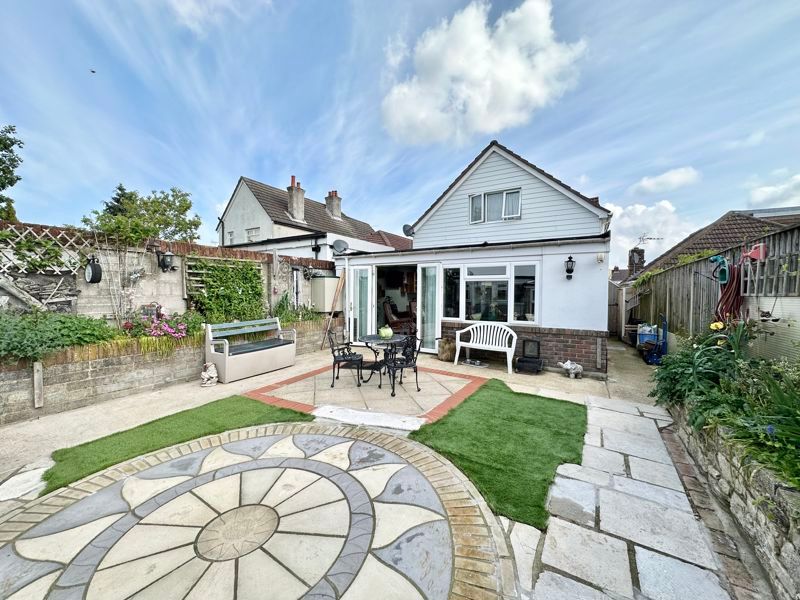 4 bed bungalow for sale in Lincoln Road, Parkstone, Poole BH12, £450,000