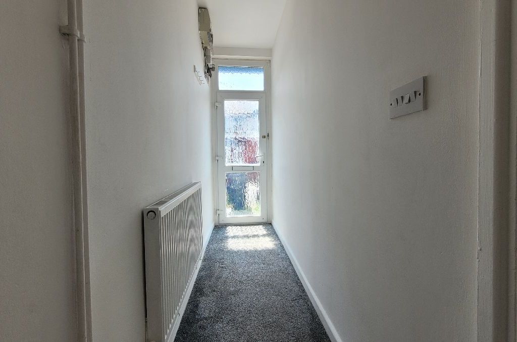 3 bed terraced house to rent in Ash Grove, Ebbw Vale NP23, £750 pcm