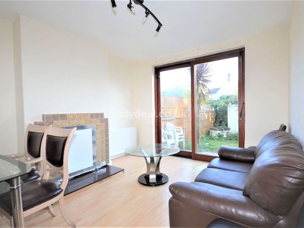 3 bed terraced house for sale in Cloister Road, London W3, £600,000