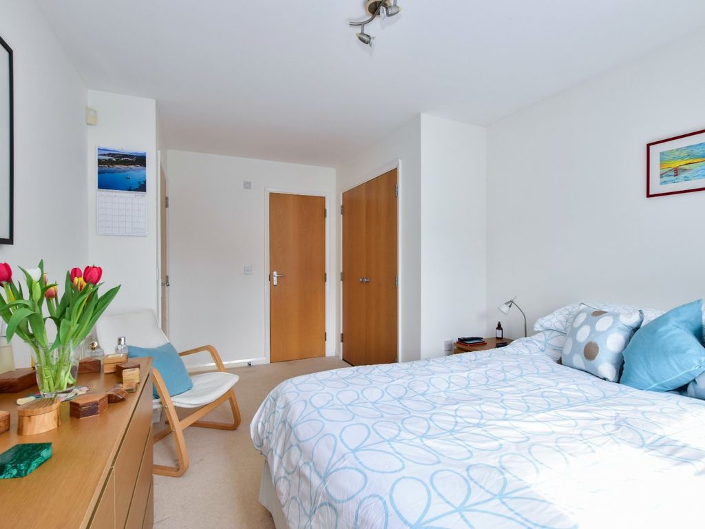 2 bed flat for sale in Whielden Street, Amersham, Bucks HP7, £450,000