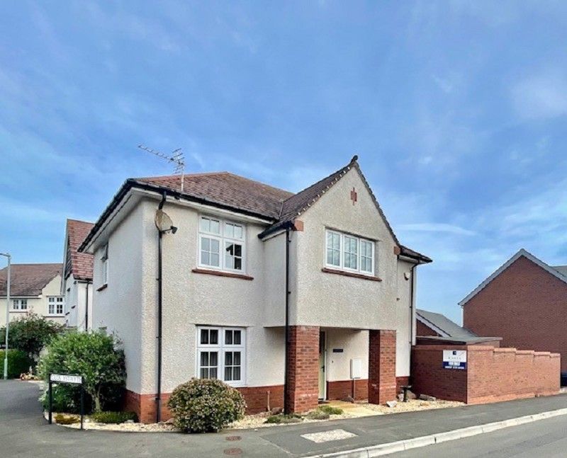 4 bed detached house for sale in Heol Sirhowy, Caldicot, Newport. NP26, £400,000