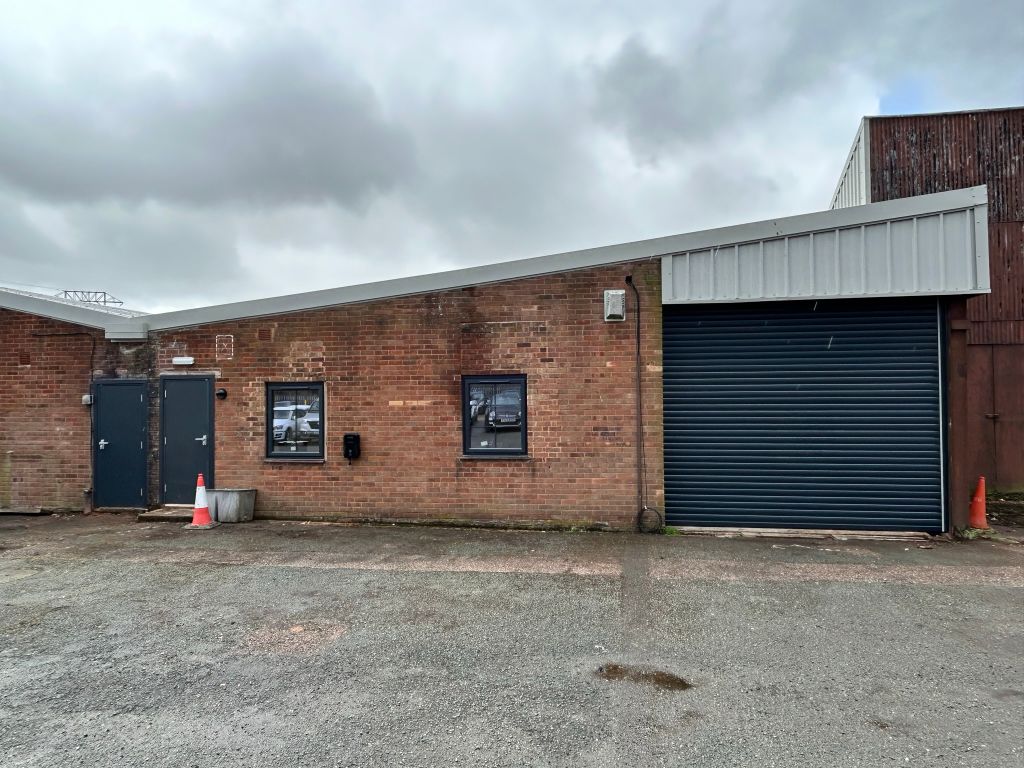 Industrial to let in Water Lane, Marsh Barton, Exeter EX2, £12,250 pa