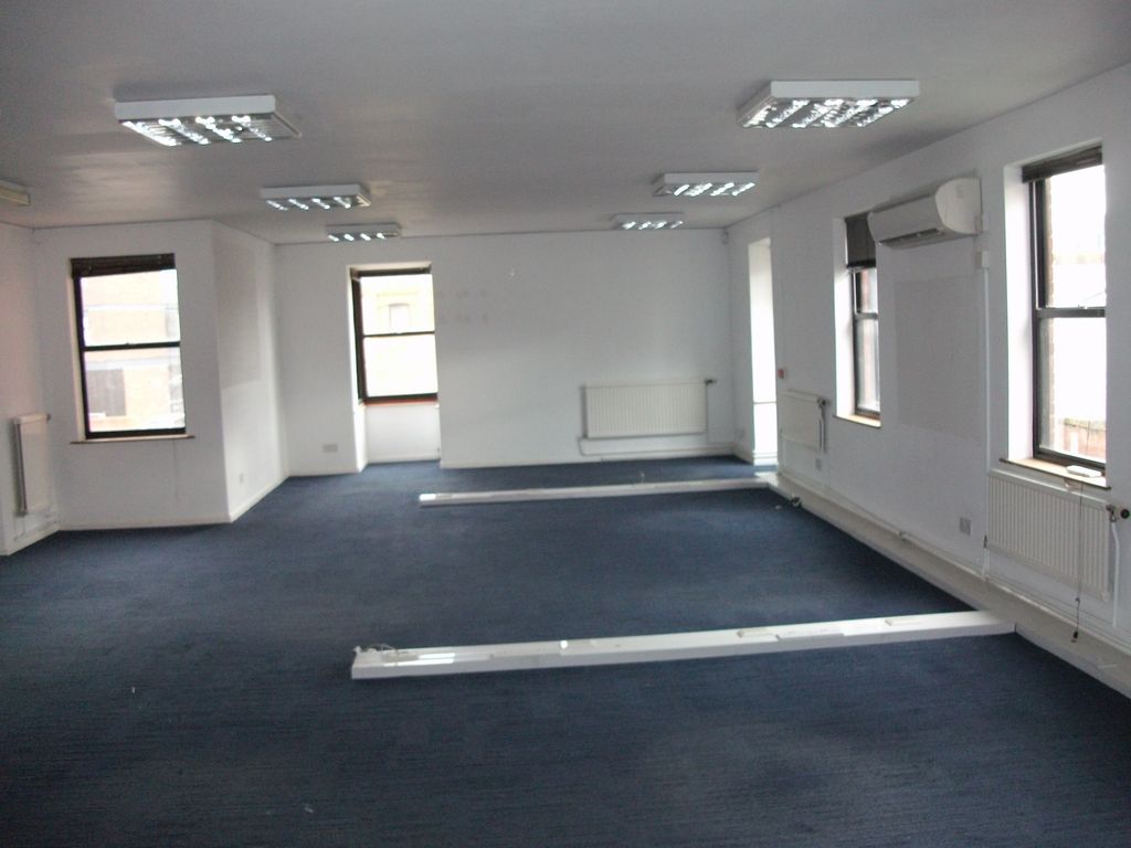 Office to let in Lower Brook Street, Ipswich IP4, £36,697 pa