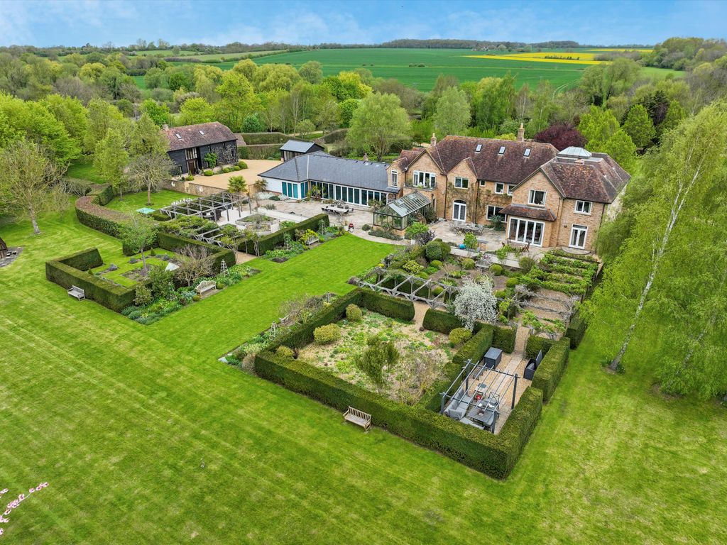 7 bed detached house for sale in Toft Road, Kingston, Cambridge, Cambridgeshire CB23, £2,950,000