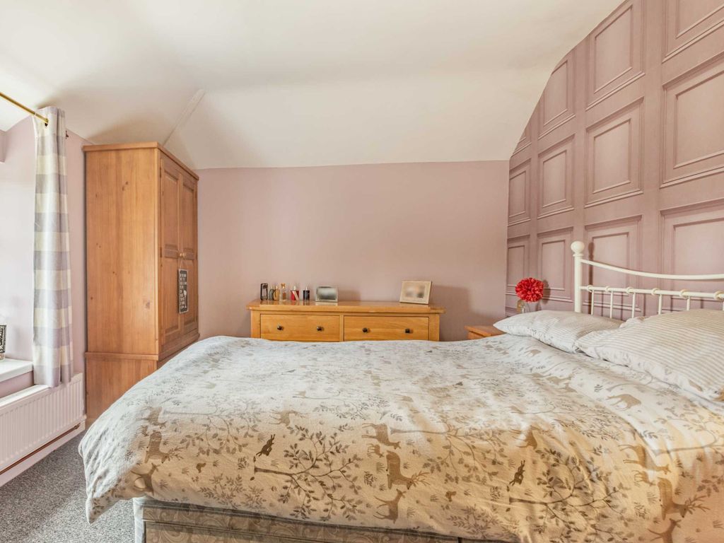 3 bed detached house for sale in Pentrepiod, Pontypool, Torfaen NP4, £500,000