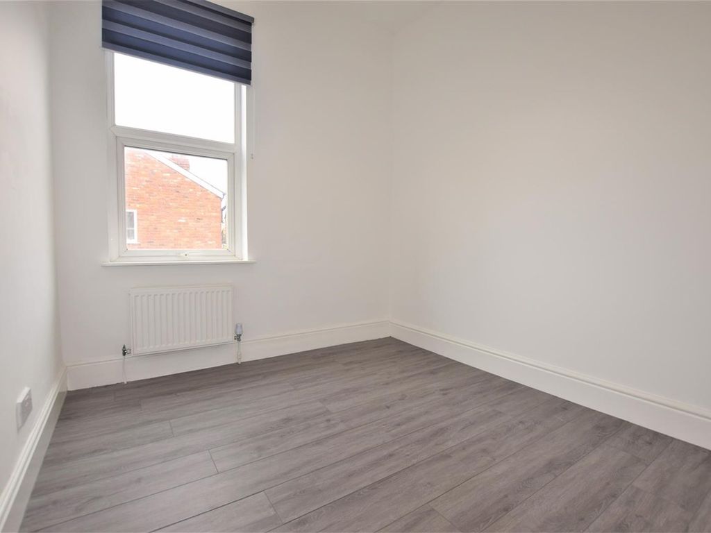 3 bed flat to rent in School Lane, Didsbury M20, £1,300 pcm