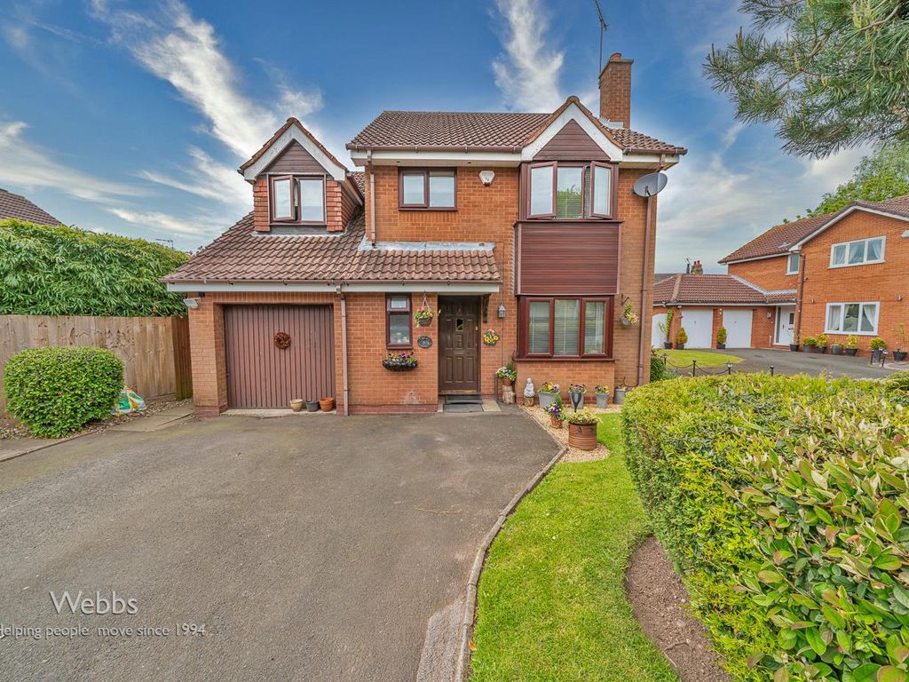4 bed detached house for sale in Robin Close, Huntington, Cannock WS12, £340,000