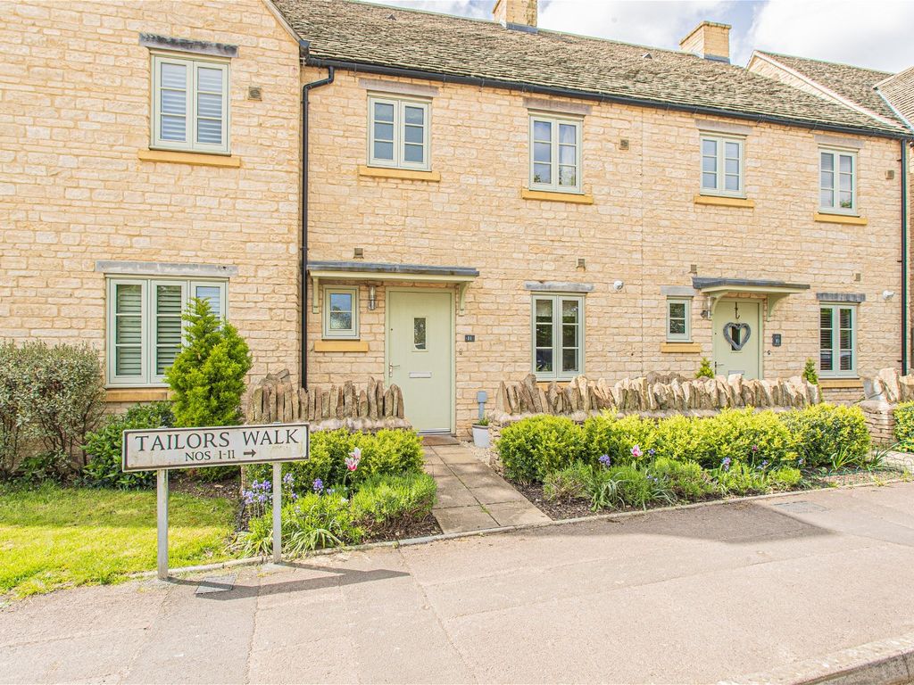 3 bed terraced house for sale in Quercus Road, Tetbury GL8, £375,000
