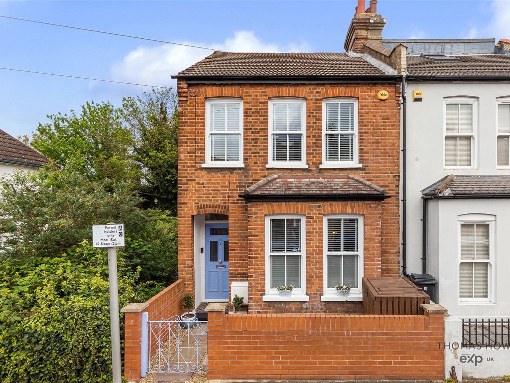3 bed semi-detached house for sale in Godwin Road, Bromley BR2, £550,000