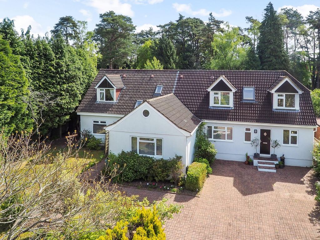 6 bed detached house for sale in Kingswood Firs, Grayshott, Hindhead, Hampshire GU26, £1,250,000