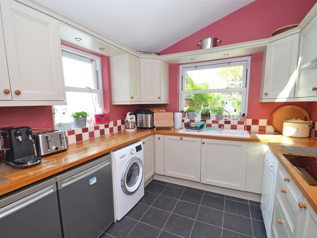 3 bed terraced house for sale in Wheeler Lane, Witley, Godalming GU8, £569,500