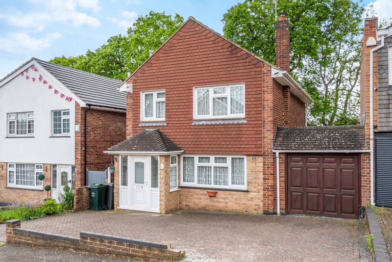 3 bed detached house for sale in Chalet Close, Bexley DA5, £600,000