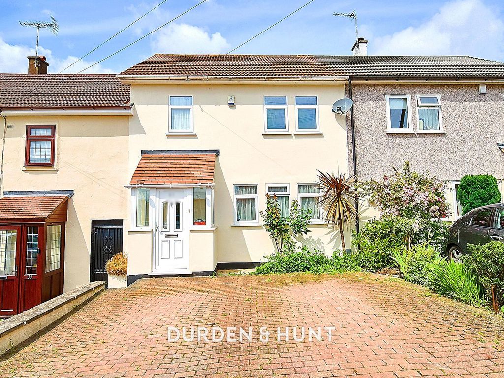 3 bed terraced house for sale in Grosvenor Drive, Loughton IG10, £550,000