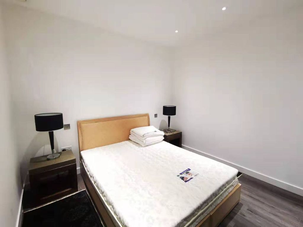 Studio for sale in 102 Meranti House, London E1, £580,000