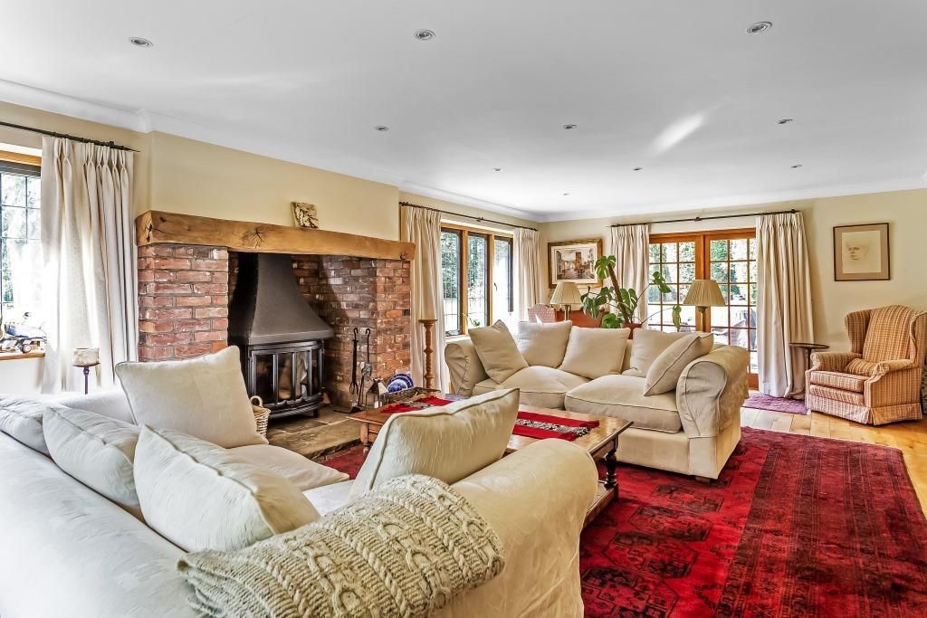 5 bed detached house for sale in Newdigate Rd, Beare Green RH5, £1,600,000