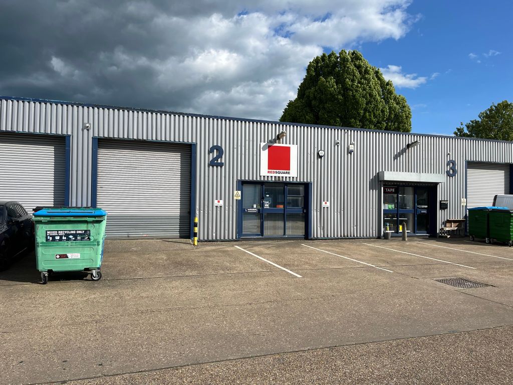 Industrial to let in Unit 2, March Place, Gatehouse Industrial Area, Aylesbury HP19, £17,570 pa