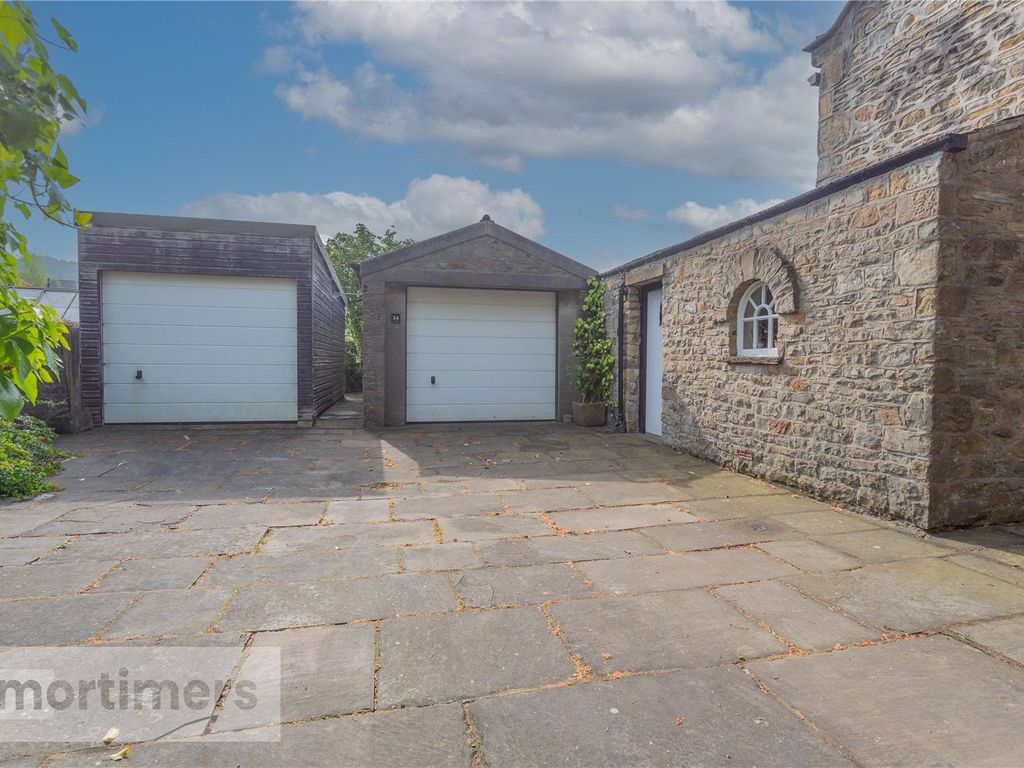 4 bed detached house for sale in Whalley, Clitheroe, Lancashire BB7, £625,000