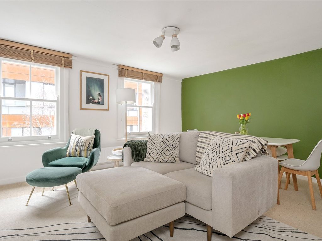 2 bed flat for sale in Scawfell Street, London E2, £525,000
