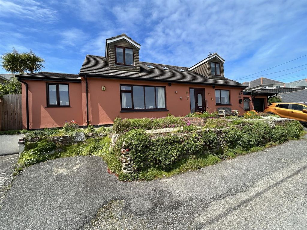 5 bed detached bungalow for sale in Higher Bolenna, Perranporth TR6, £499,950