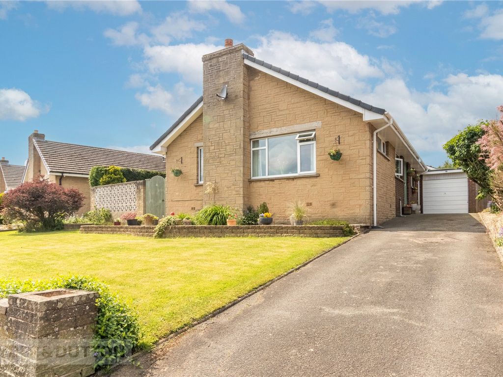 3 bed bungalow for sale in Gleneagles Way, Huddersfield, West Yorkshire HD2, £350,000