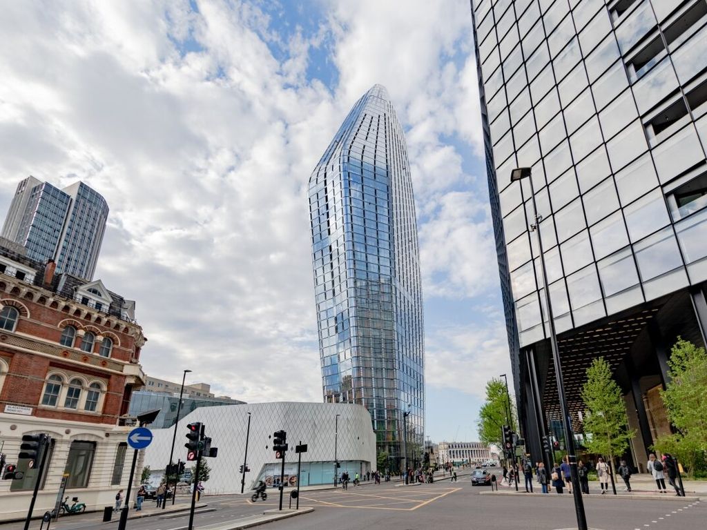 3 bed flat for sale in Blackfriars Road, London SE1, £3,250,000
