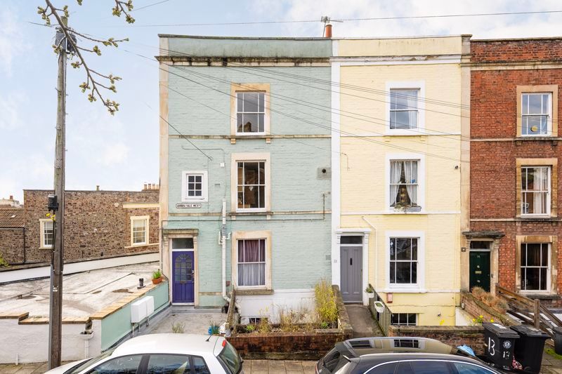 2 bed flat for sale in Ambra Vale West, Clifton, Bristol BS8, £400,000
