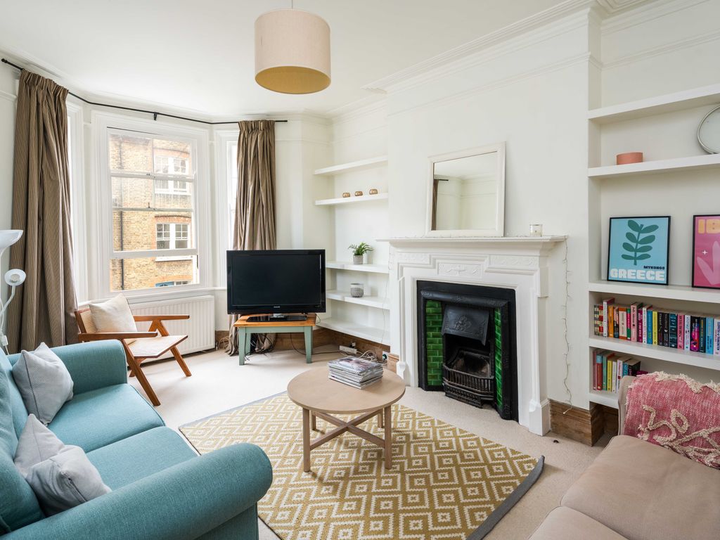 3 bed flat for sale in Cato Road, London SW4, £625,000