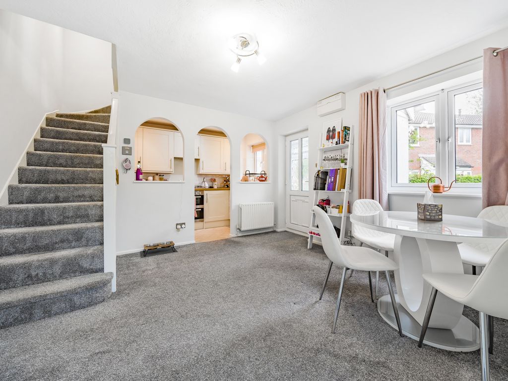 1 bed semi-detached house for sale in Hambleton Close, Worcester Park KT4, £380,000