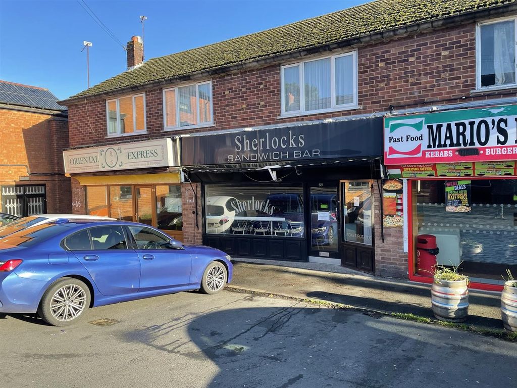 Retail premises to let in 69 Alcester Road, Studley B80, £9,000 pa