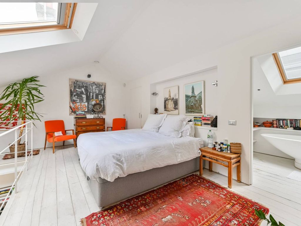 1 bed flat for sale in Lyall Mews West, Belgravia, London SW1X, £1,550,000