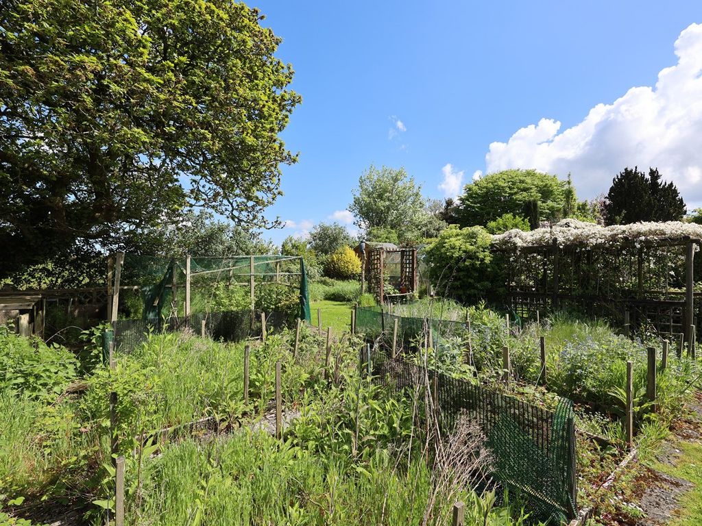 3 bed detached bungalow for sale in Chapel Hill, Sticker, St Austell PL26, £295,000